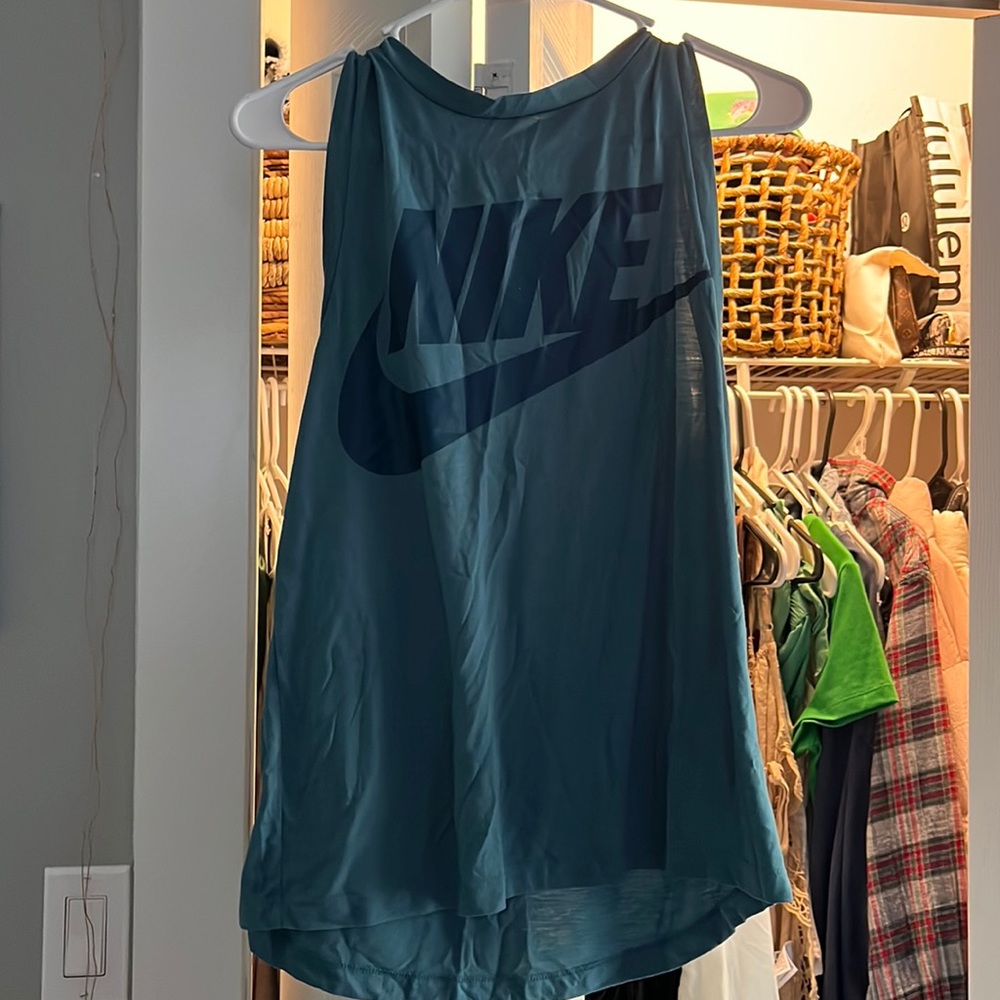 nike tank